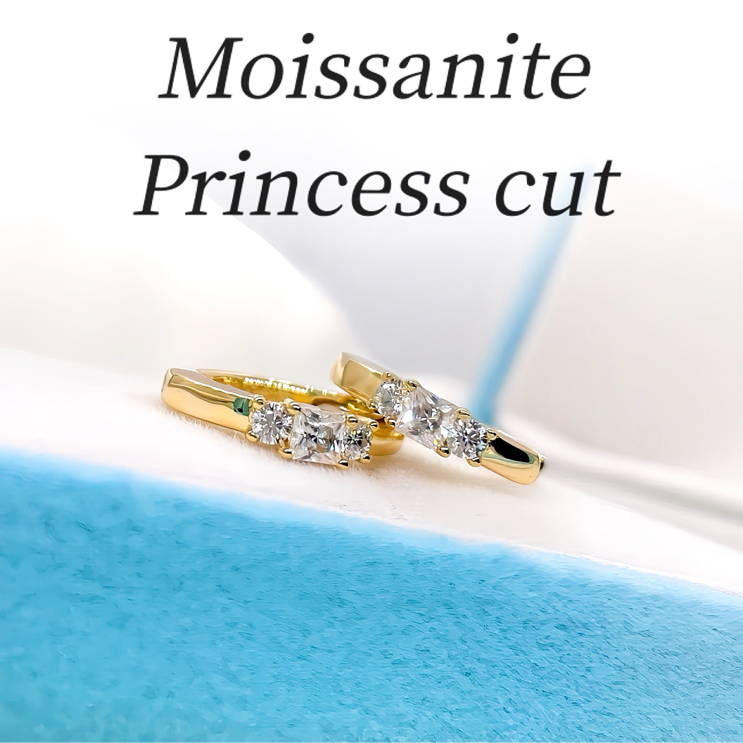 Moissanite プリンセスカット,ブリリアントカット ゴールドフープピアス レディースのアクセサリー(ピアス)の商品写真