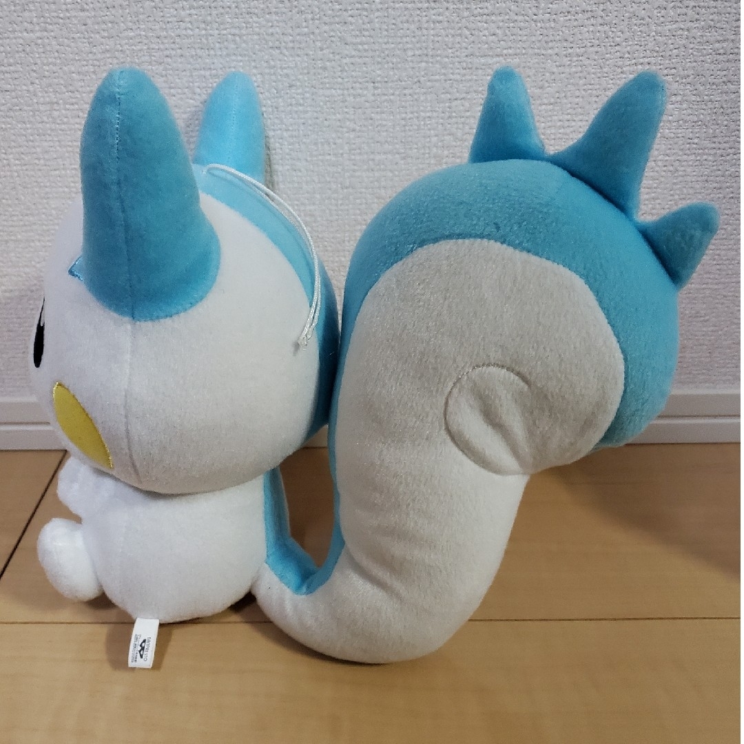 ポケモン(ポケモン)のポケモン　ぬいぐるみ　パチリス　つれてってでっかいぬいぐるみ エンタメ/ホビーのおもちゃ/ぬいぐるみ(ぬいぐるみ)の商品写真