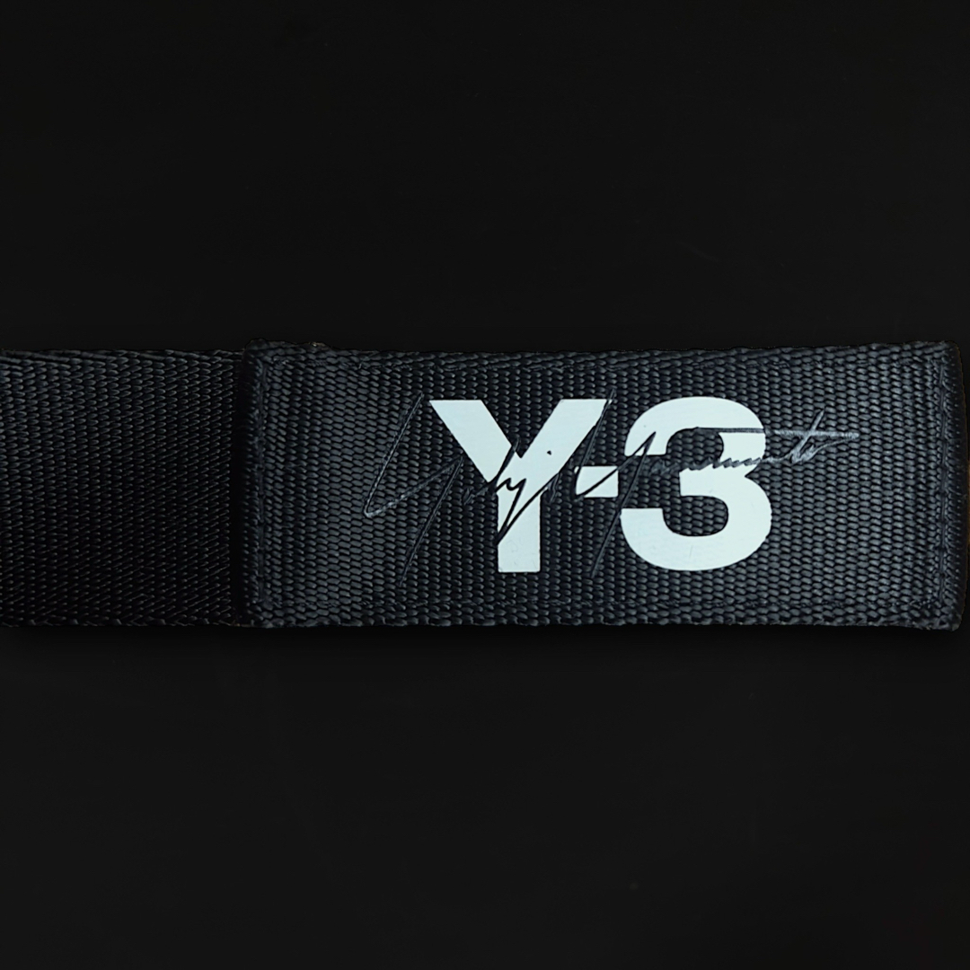 Y-3(ワイスリー)のY-3 ワイスリー ロゴプリント ロゴ刺繍 ガチャ ロングベルト 全長114.5 メンズのファッション小物(ベルト)の商品写真