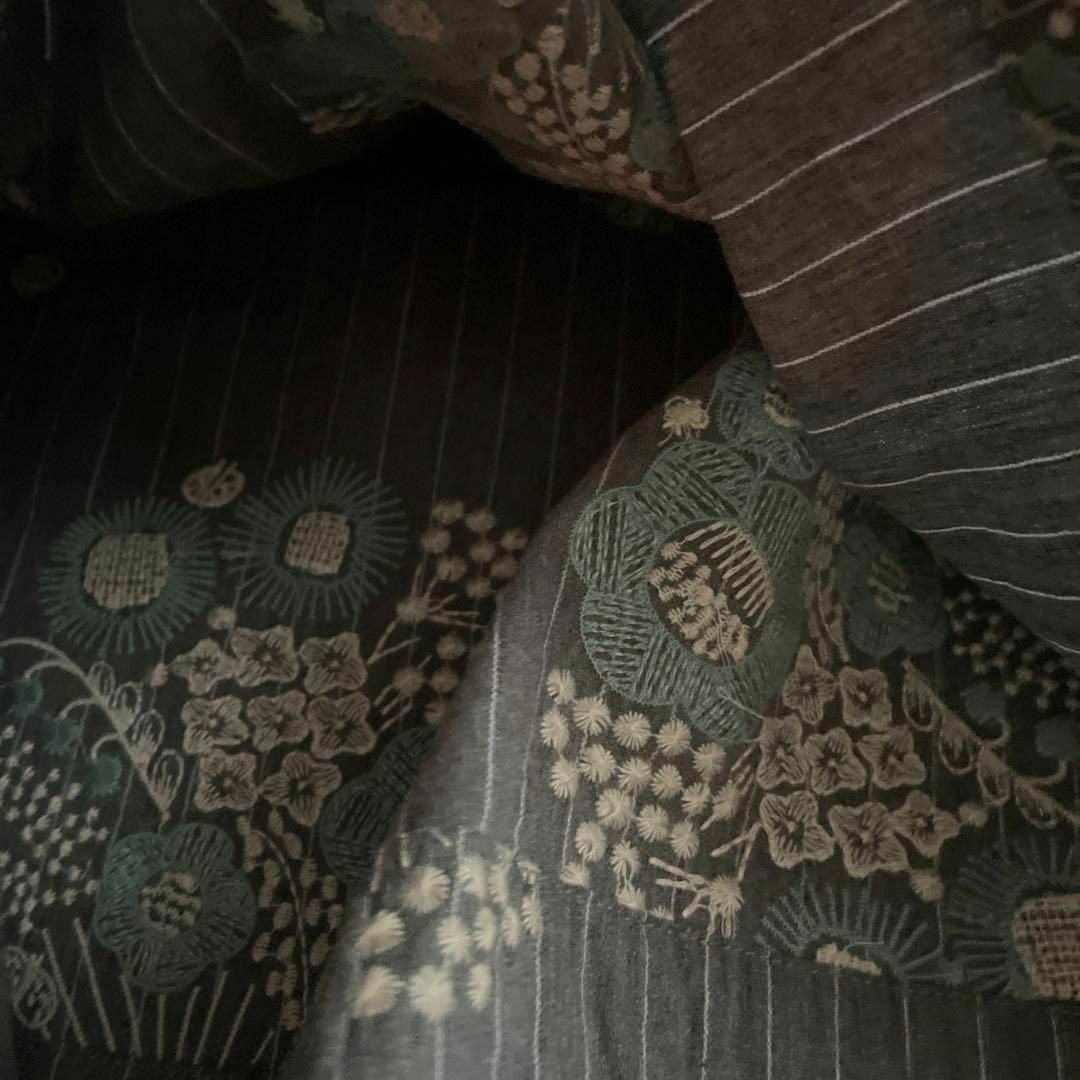 66 マーブルシュッド mableSUD ブラウス シャツ トップス　刺繍　花柄 レディースのトップス(シャツ/ブラウス(長袖/七分))の商品写真