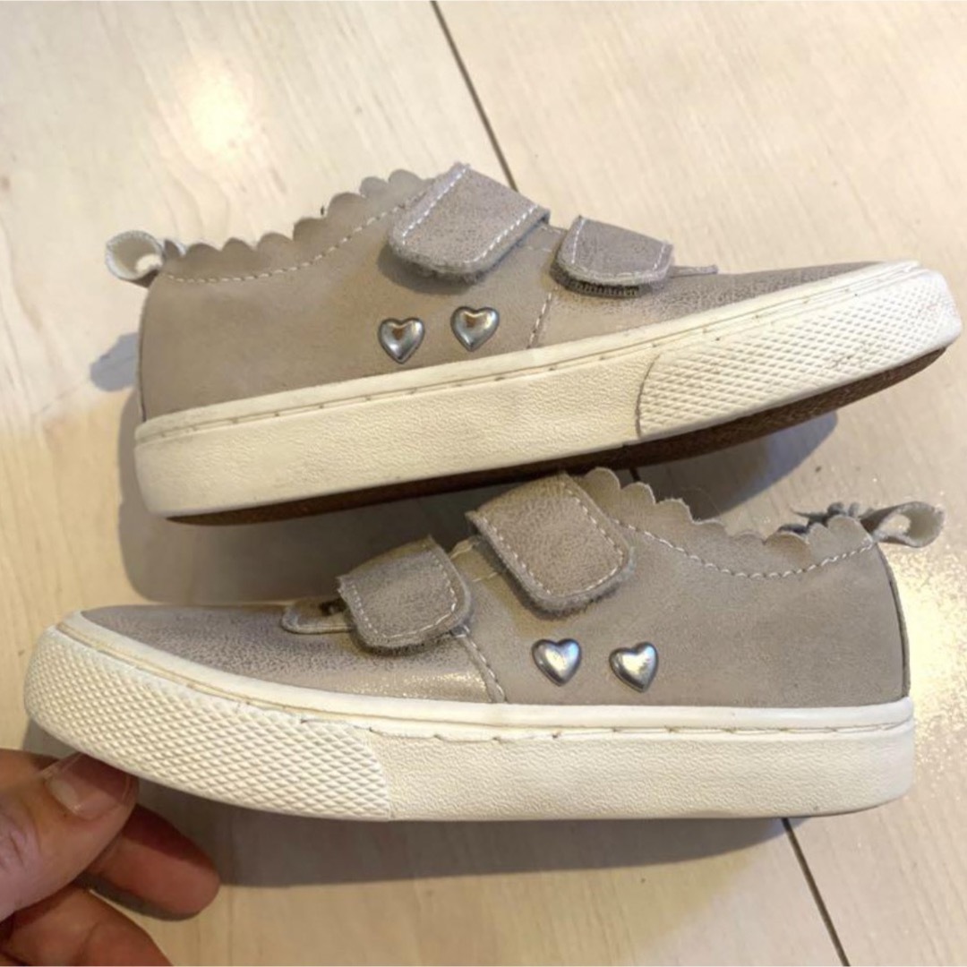 ZARA(ザラ)のzara kids スニーカー　22 14cm 女の子　ハート キッズ/ベビー/マタニティのベビー靴/シューズ(~14cm)(スニーカー)の商品写真