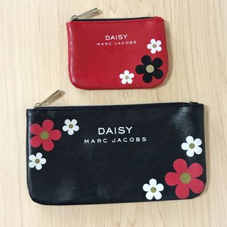 マークバイマークジェイコブス(MARC BY MARC JACOBS)のMARC JACOBS DAISY（マークジェイコブス デイジー）(ポーチ)