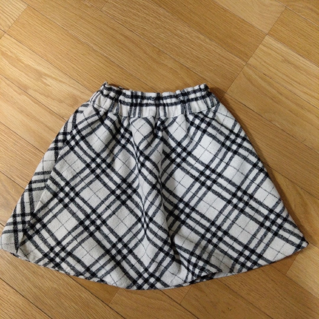 3can4on(サンカンシオン)の3can4on　スカート　130 キッズ/ベビー/マタニティのキッズ服女の子用(90cm~)(スカート)の商品写真