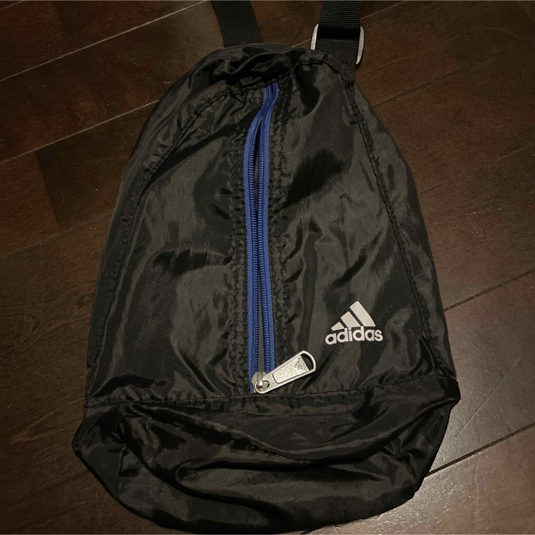 adidas(アディダス)のadidasのワンショルダーバッグ キッズ/ベビー/マタニティのこども用バッグ(その他)の商品写真