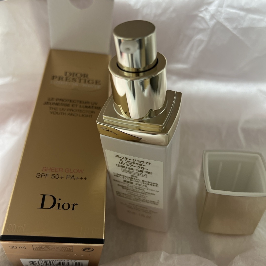 Dior(ディオール)のプレステージホワイト　ル　プロテクターＵＶシアーグロー コスメ/美容のベースメイク/化粧品(化粧下地)の商品写真