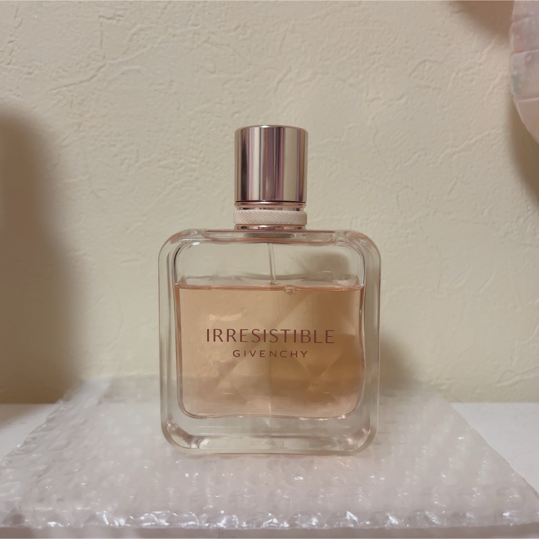 GIVENCHY(ジバンシィ)のGIVENCHY ジバンシイ　香水 コスメ/美容の香水(香水(女性用))の商品写真