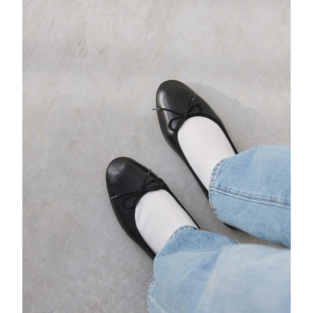 未使用　新品　リボン付きバレエシューズ　黒　23センチ レディースの靴/シューズ(バレエシューズ)の商品写真