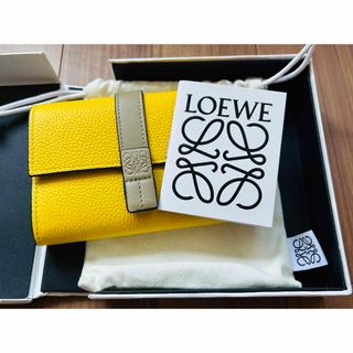 ロエベ(LOEWE)の✨新品✨LOEWE ロエベ  トライフォールド財布(ソフトグレインカーフ)(財布)