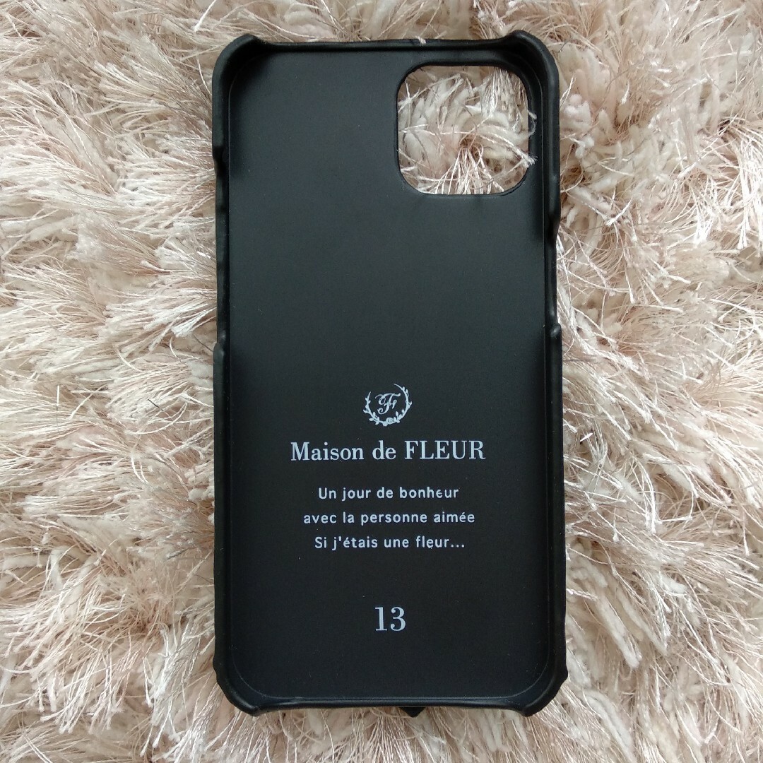 Maison de FLEUR(メゾンドフルール)のメゾンドフルール　ビジューベルトiPhone13ケース スマホ/家電/カメラのスマホアクセサリー(iPhoneケース)の商品写真