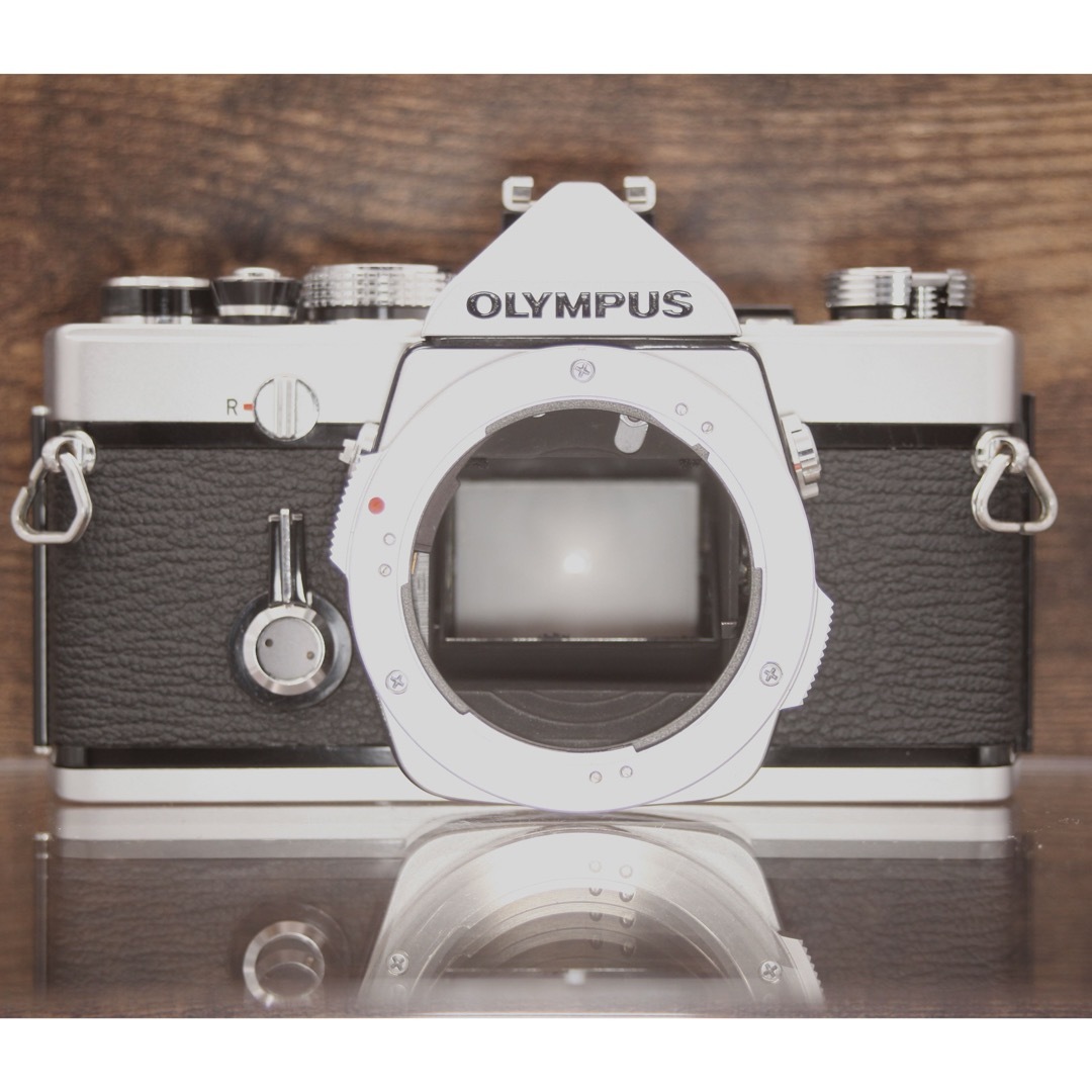 OLYMPUS(オリンパス)のフィルムカメラ　OLYMPUS OM-1 レンズ付き　綺麗な動作品 スマホ/家電/カメラのカメラ(フィルムカメラ)の商品写真