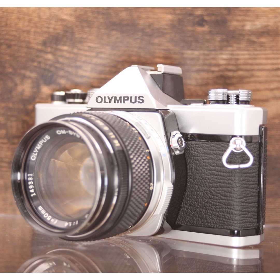 OLYMPUS(オリンパス)のフィルムカメラ　OLYMPUS OM-1 レンズ付き　綺麗な動作品 スマホ/家電/カメラのカメラ(フィルムカメラ)の商品写真
