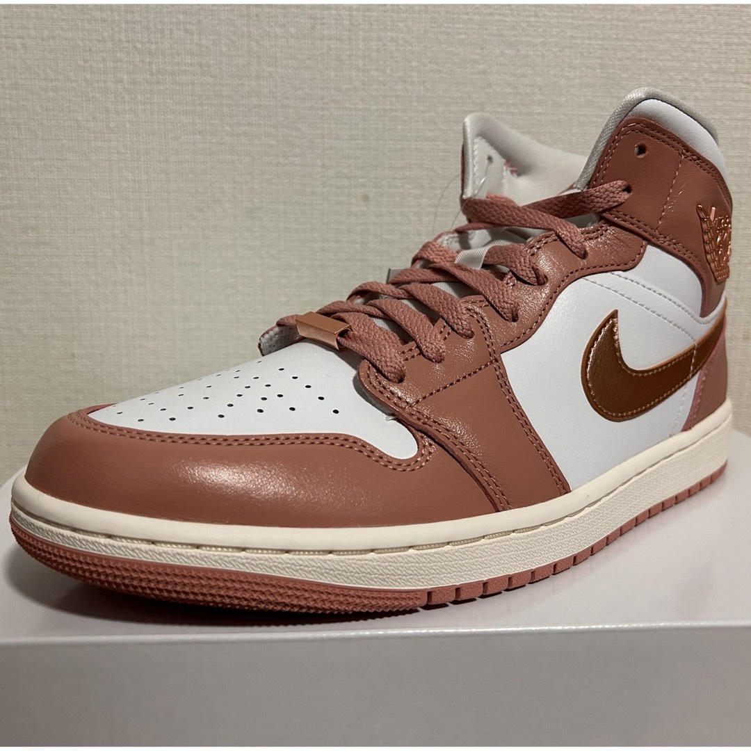 Jordan Brand（NIKE）(ジョーダン)の送料無料 AIR JORDAN1 FB9892 670 ナイキ ジョーダン1 メンズの靴/シューズ(スニーカー)の商品写真