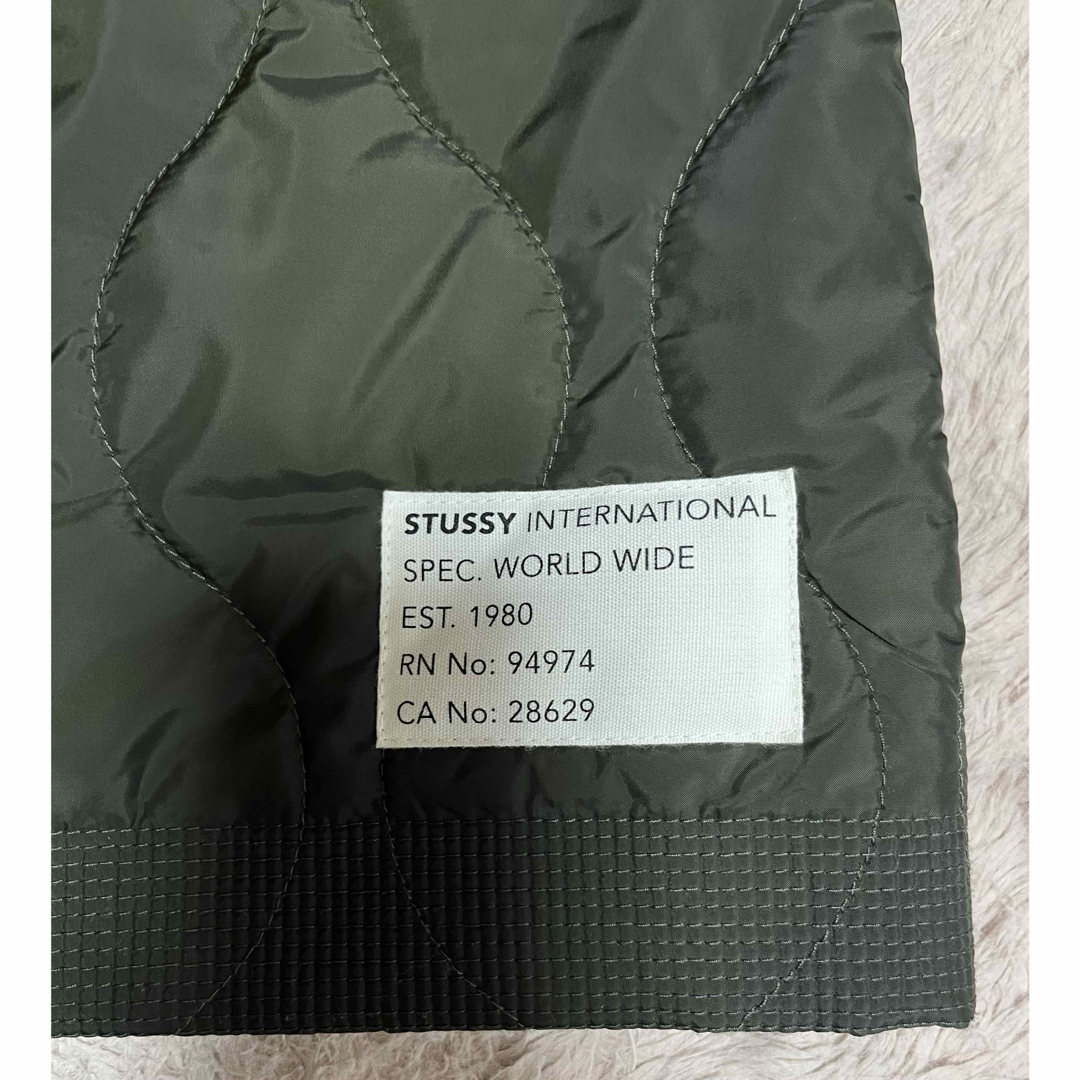 STUSSY(ステューシー)の美品 SUTSSY キルティング ナイロンスカート S ミニ 台形 ステューシー レディースのスカート(ミニスカート)の商品写真