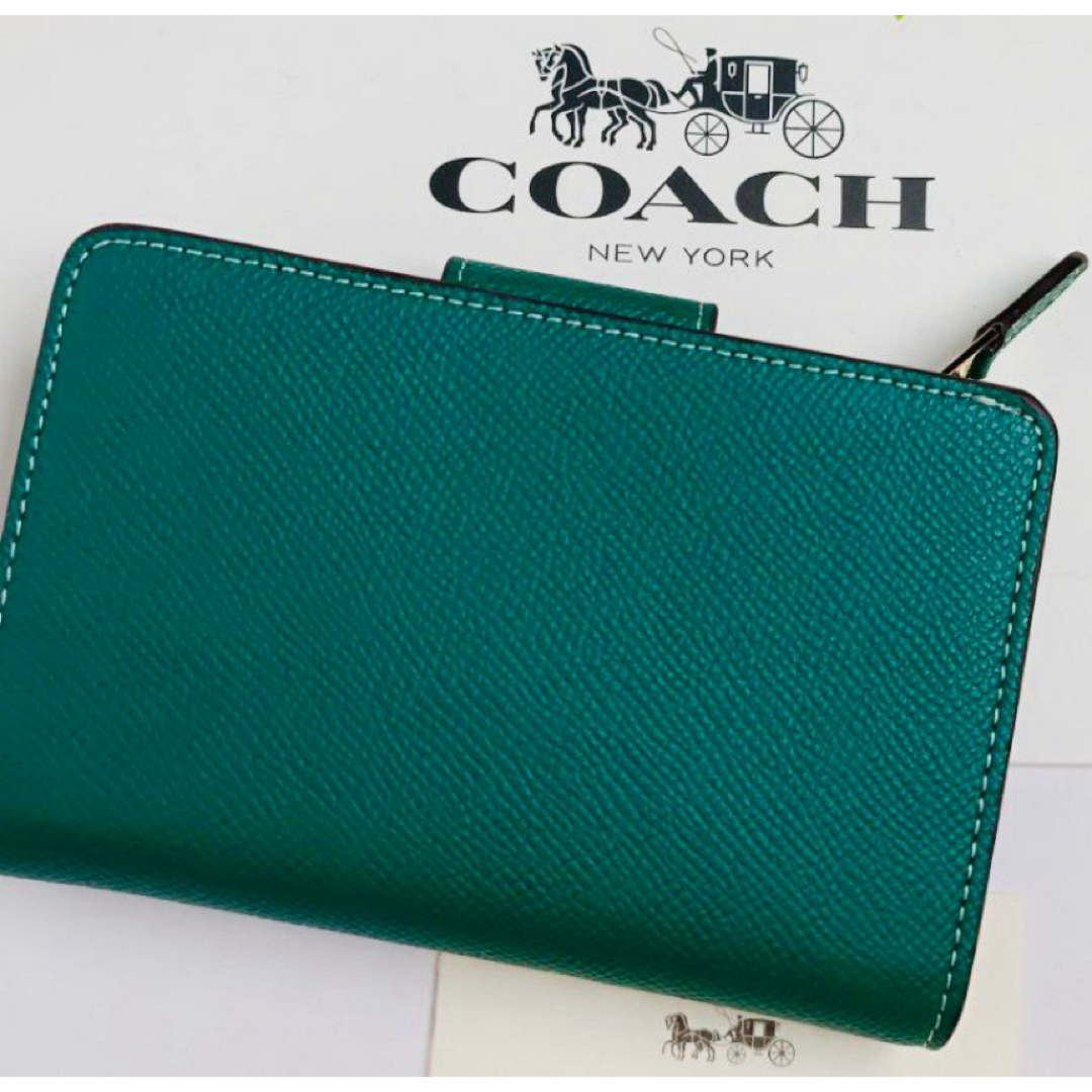 Coachコーチレディース折りたたみ財布　新品　グリーン色