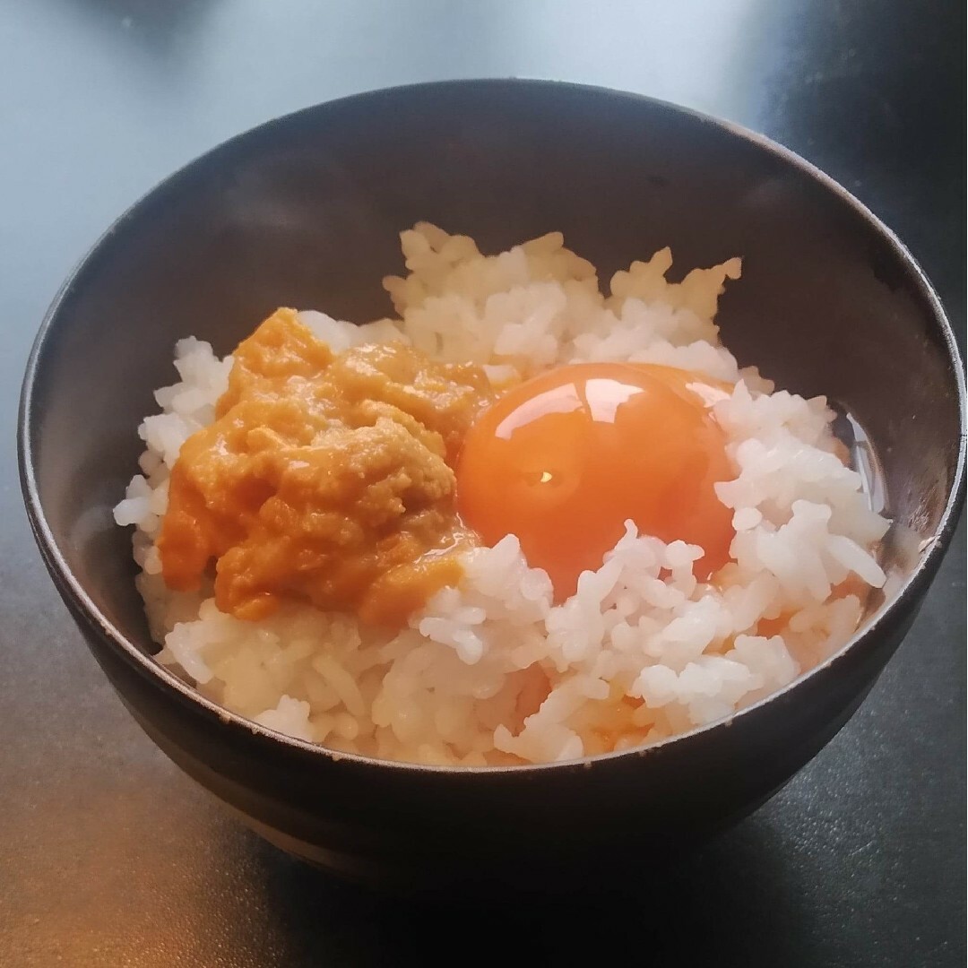 ■最安値 特上板うにミョウバン無 どんぶり 20杯分板10枚 19000円 送料 食品/飲料/酒の加工食品(その他)の商品写真