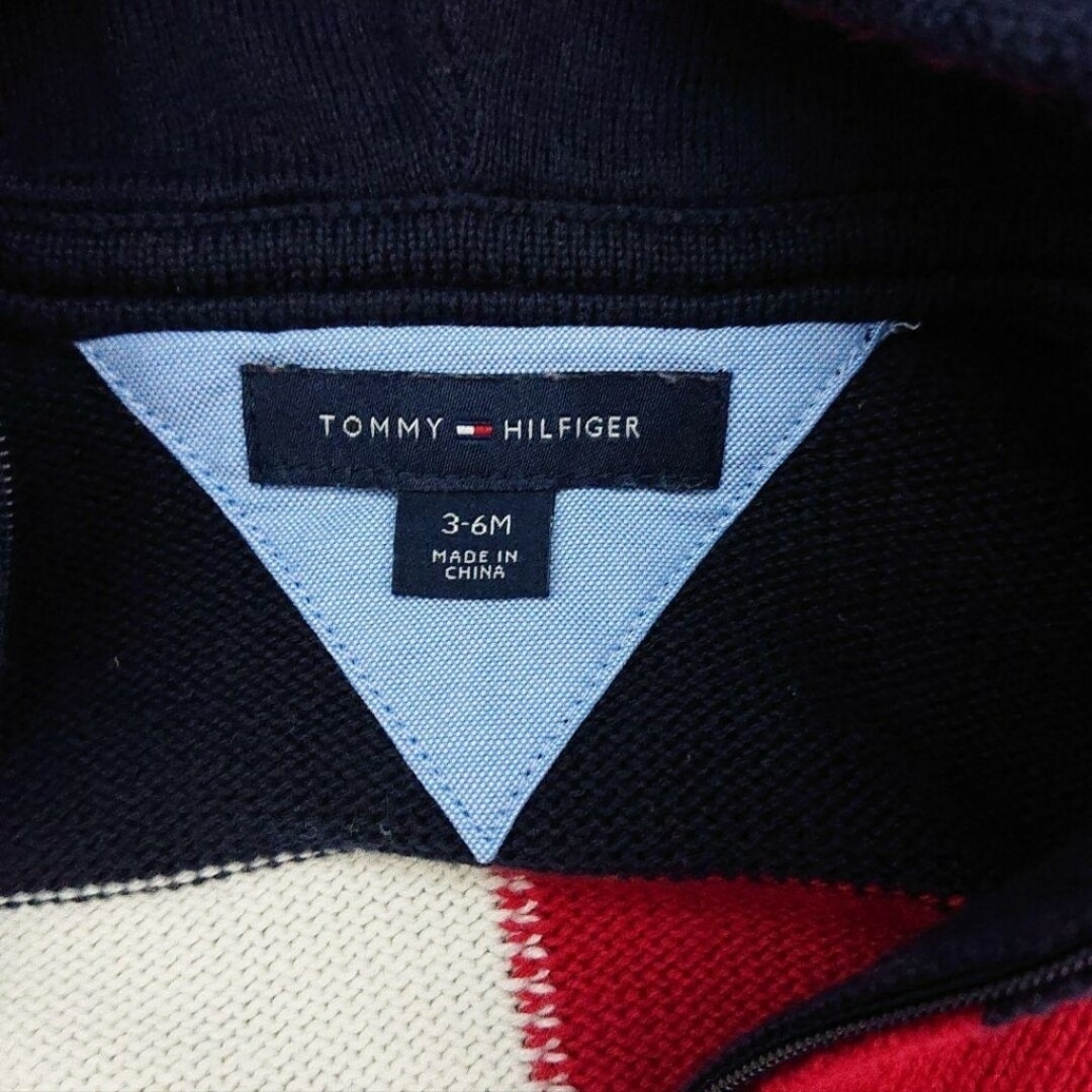 TOMMY HILFIGER(トミーヒルフィガー)の【ひろママさん専用です】トミーヒルフィガー ニット パーカー2枚おまとめ品 キッズ/ベビー/マタニティのベビー服(~85cm)(ジャケット/コート)の商品写真