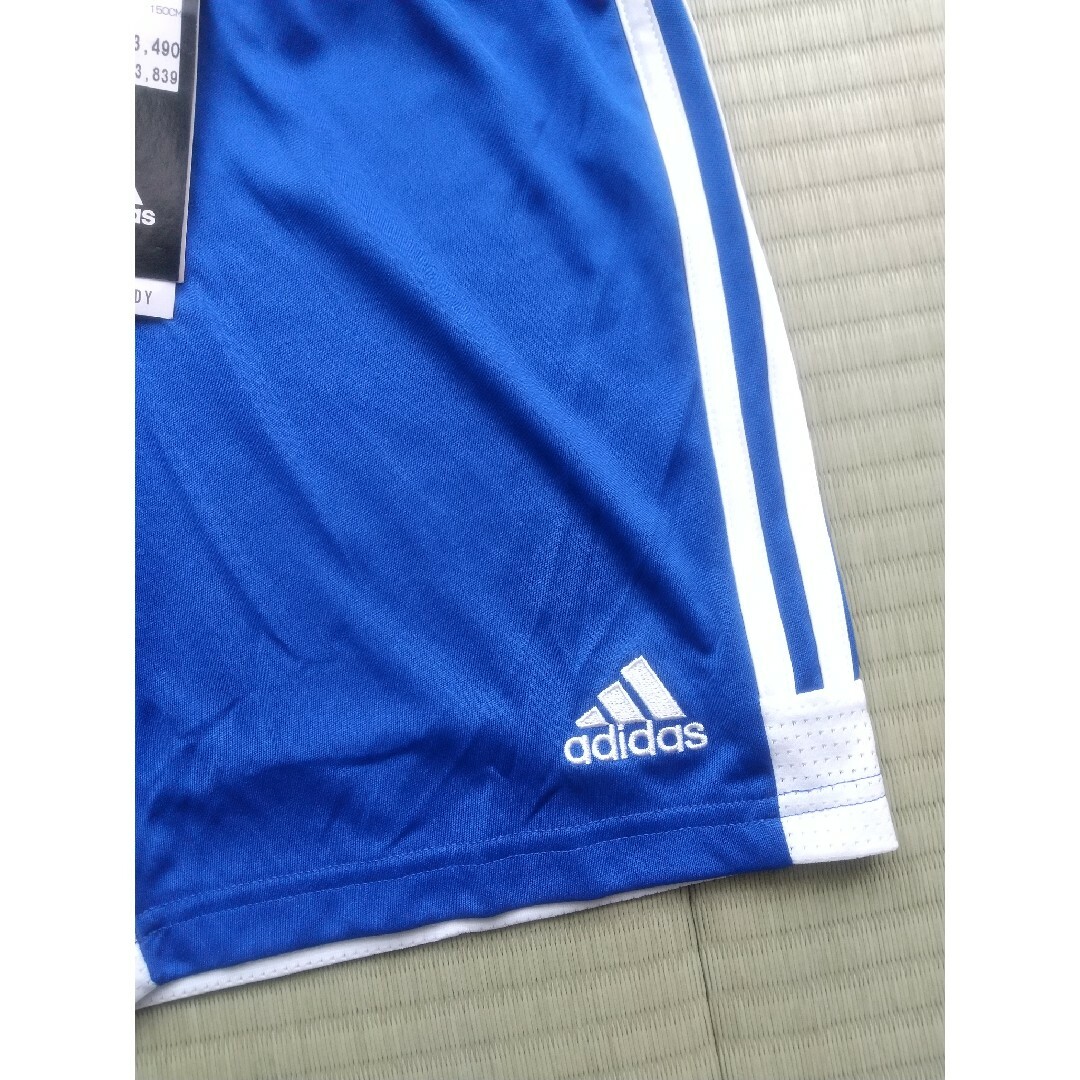 adidas(アディダス)の匿名発送　新品　タグ付き　adidas　アディダス　ハーフパンツ キッズ/ベビー/マタニティのキッズ服男の子用(90cm~)(パンツ/スパッツ)の商品写真