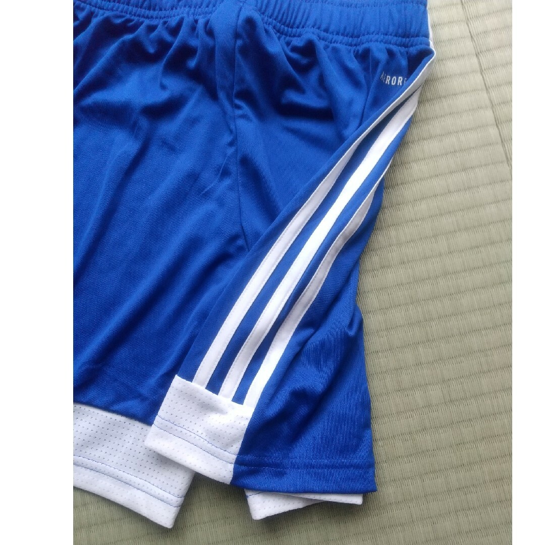 adidas(アディダス)の匿名発送　新品　タグ付き　adidas　アディダス　ハーフパンツ キッズ/ベビー/マタニティのキッズ服男の子用(90cm~)(パンツ/スパッツ)の商品写真