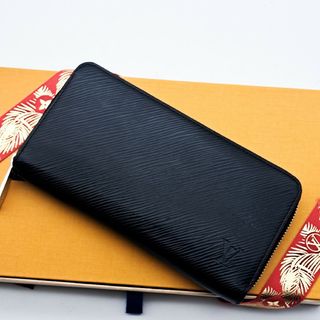 ルイヴィトン(LOUIS VUITTON)のルイヴィトン【最高級美品】エピジッピーウォレットホットピンクラウンドファスナー(財布)