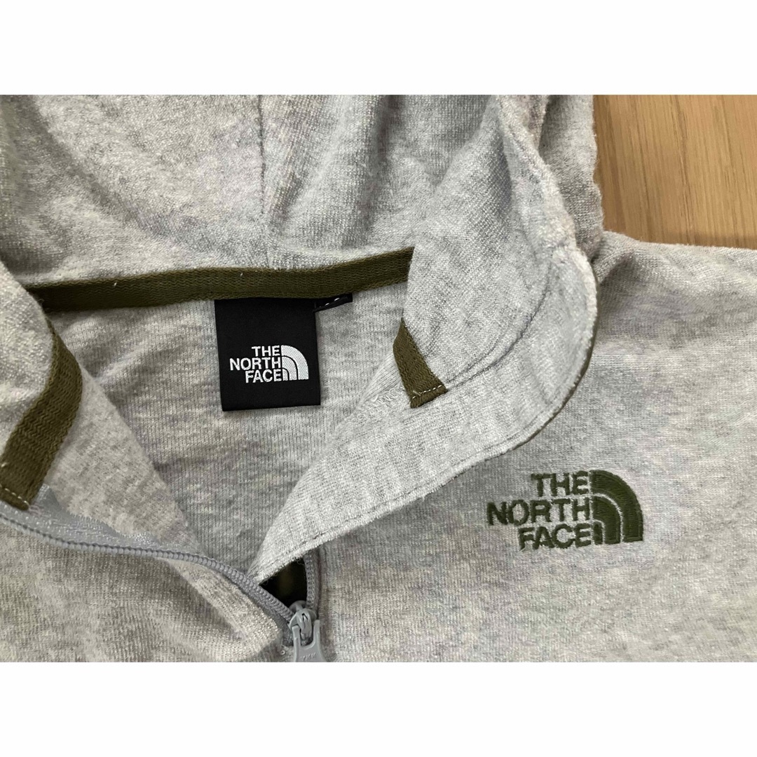 THE NORTH FACE(ザノースフェイス)のノースフェイスパーカー100 キッズ/ベビー/マタニティのキッズ服男の子用(90cm~)(ジャケット/上着)の商品写真