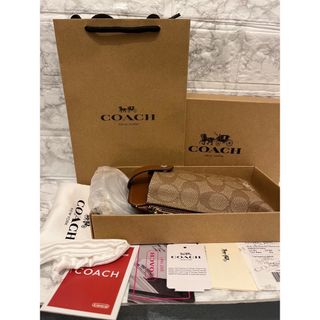 COACHスマホショルダーバッグ　ベージュ×ブラウン新品未使用品