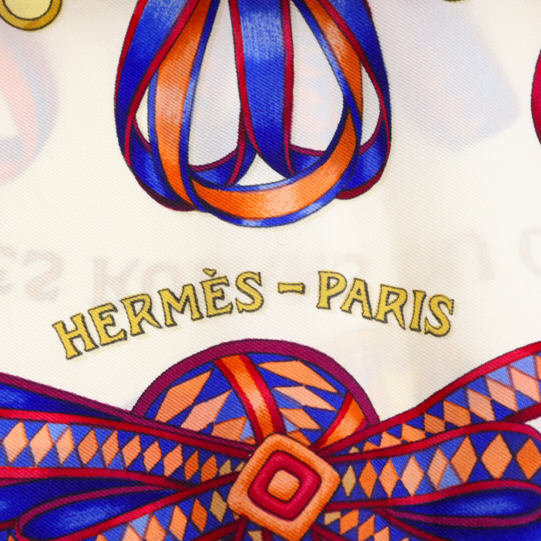 Hermes(エルメス)のHERMES エルメス カレ90 馬のリボン シルクスカーフ マルチカラー メンズのファッション小物(バンダナ/スカーフ)の商品写真