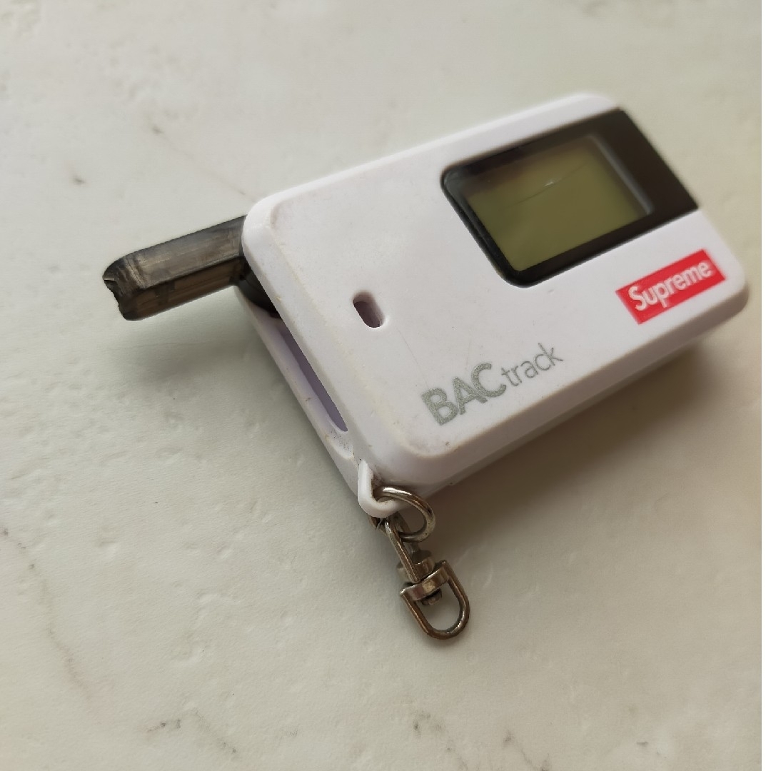 Supreme - Supreme BACtrack Go Keychain アルコールチェッカー Supreme - Supreme BACtrack Go Keychain アルコールチェッカー