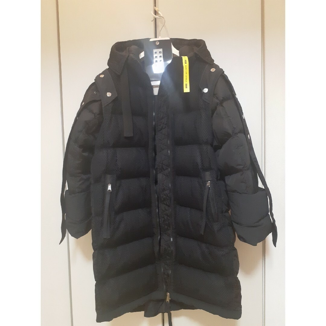 MONCLER(モンクレール)の4日迄専用　　モンクレールジーナシス　velextrsコラボダウン　0(2~3弱 レディースのジャケット/アウター(ダウンコート)の商品写真