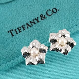 ティファニー(Tiffany & Co.)の★SALE★【TIFFANY&Co.】パール　フラワー　ピアス　697(ピアス)