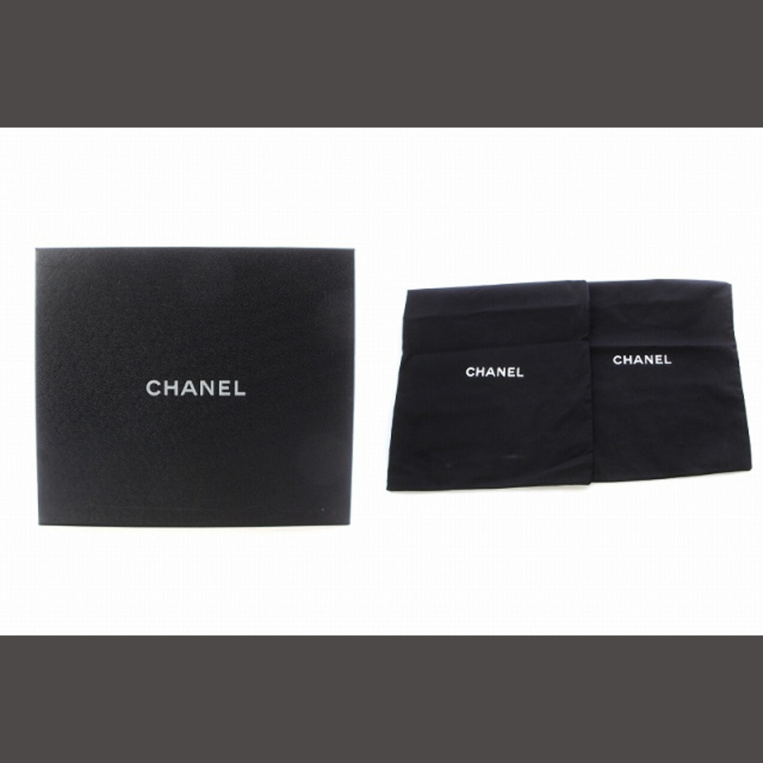 CHANEL(シャネル)のシャネル ムートン ショートブーツ チェーン ココマーク 34C 22cm 黒 レディースの靴/シューズ(ブーツ)の商品写真