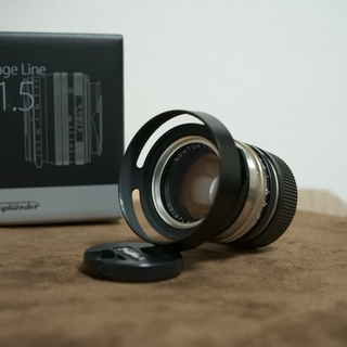 コシナ(COSINA)のNOKTON 50mmF1.5 II vm  SC ブラックペイント＋フード(レンズ(単焦点))