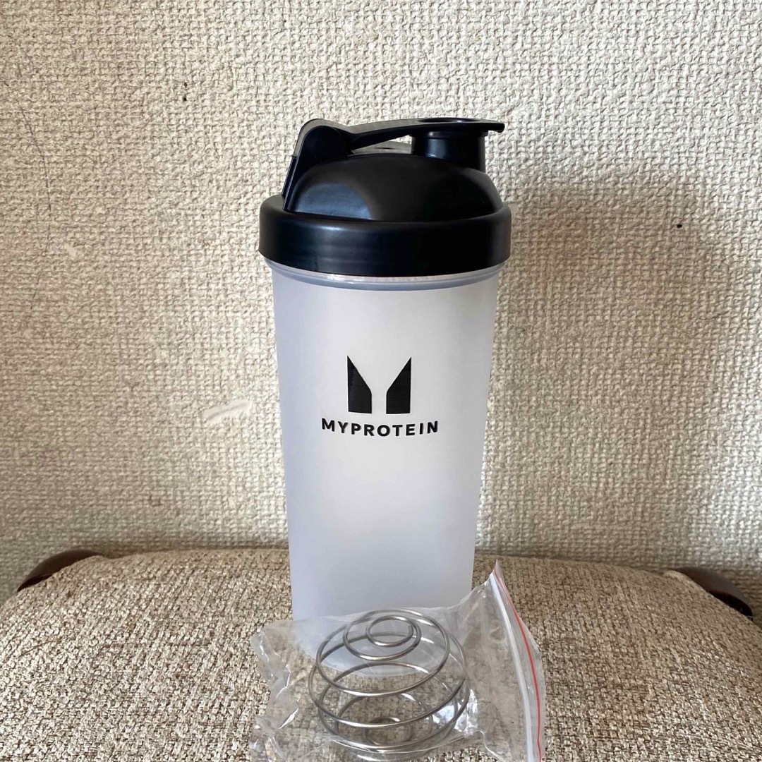 MYPROTEIN(マイプロテイン)のマイプロテイン 黒シェイカー  600ml スポーツ/アウトドアのトレーニング/エクササイズ(トレーニング用品)の商品写真