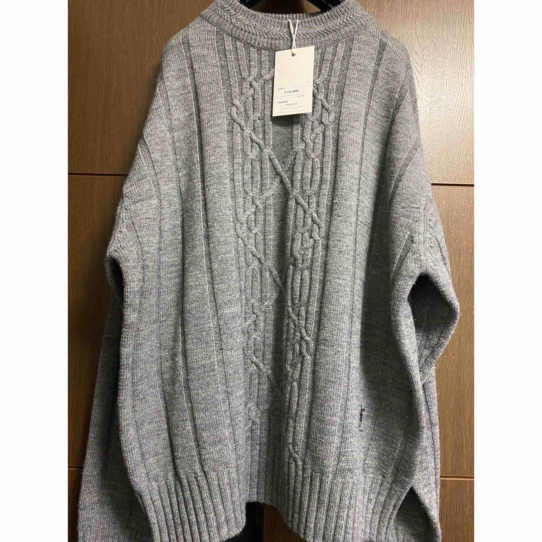 タグ付き・未使用】YVES SAINT LAURENT グレー セーター タグ付き・未使用】YVES SAINT LAURENT グレー セーター