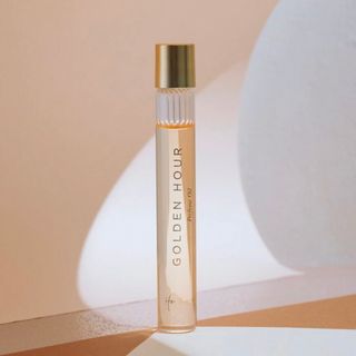 ハーリップトゥ(Her lip to)のRoll-on Perfume Oil - GOLDEN HOUR(香水(女性用))