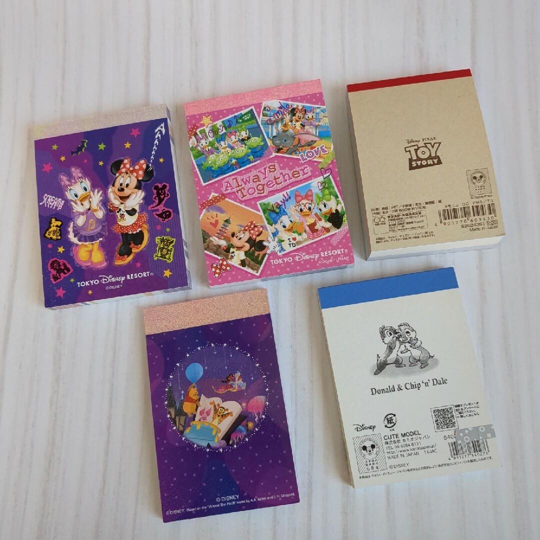 Disney(ディズニー)のメモ帳 ディズニー 5冊セット インテリア/住まい/日用品の文房具(ノート/メモ帳/ふせん)の商品写真