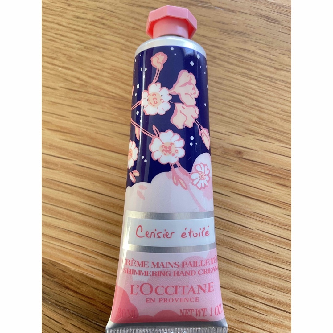 L'OCCITANE(ロクシタン)のロクシタン サクラサボン ハンドクリーム 30ml コスメ/美容のボディケア(ハンドクリーム)の商品写真