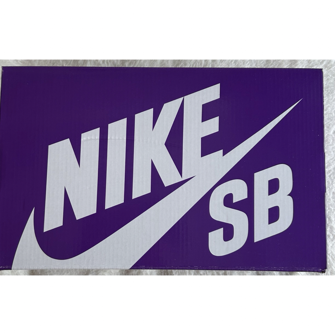 NIKE(ナイキ)のNIKE SB DUNK LOW COURT PURPLE メンズの靴/シューズ(スニーカー)の商品写真