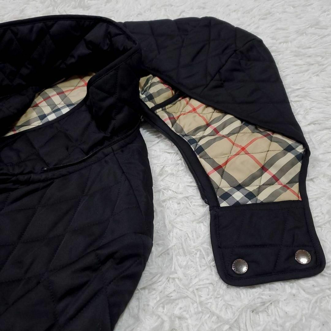 BURBERRY(バーバリー)の数回使用 L バーバリー キルティング コート 黒 ノバチェック 40 フード レディースのジャケット/アウター(ロングコート)の商品写真