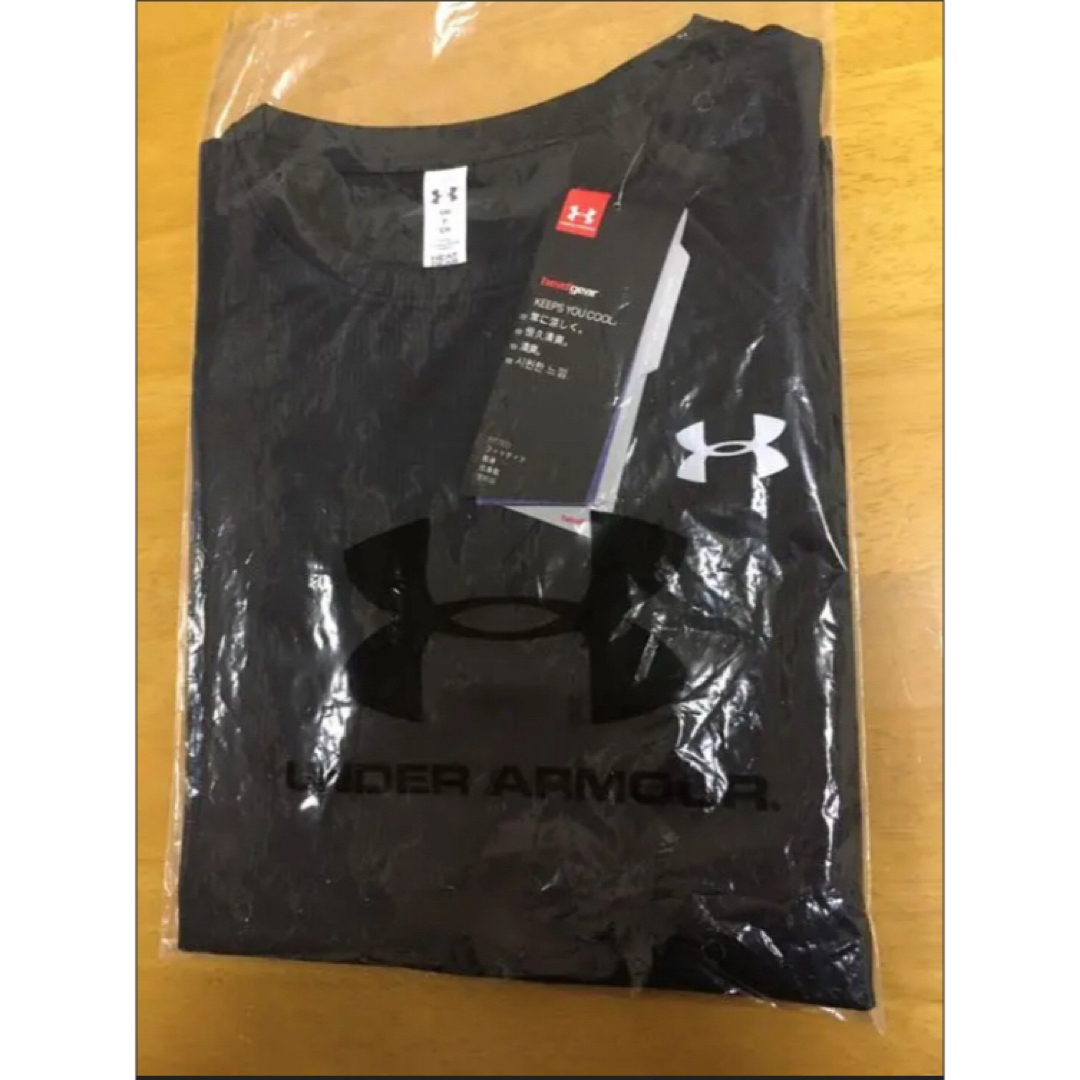 UNDER ARMOUR(アンダーアーマー)の新品　アンダーアーマー　ヒートギア　Tシャツ　半袖　SM レディース　② レディースのトップス(Tシャツ(半袖/袖なし))の商品写真