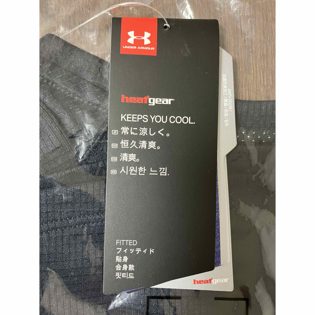 UNDER ARMOUR(アンダーアーマー)の新品　アンダーアーマー　ヒートギア　Tシャツ　半袖　SM レディース　② レディースのトップス(Tシャツ(半袖/袖なし))の商品写真