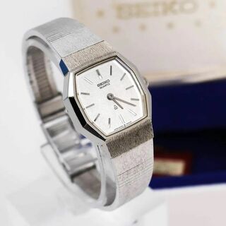 セイコー(SEIKO)の《希少》SEIKO 腕時計 シルバー 旧ロゴ バングル レディース d(腕時計)