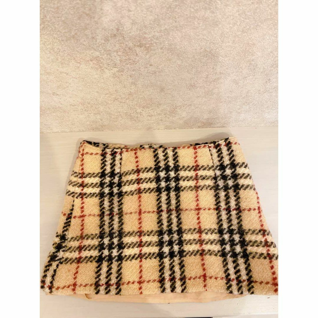 BURBERRY(バーバリー)のBurberry キッズ　フェルト生地　チェックミニスカート　100 キッズ/ベビー/マタニティのキッズ服女の子用(90cm~)(スカート)の商品写真