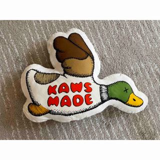 HUMAN MADE - HUMAN MADE kaws クッション