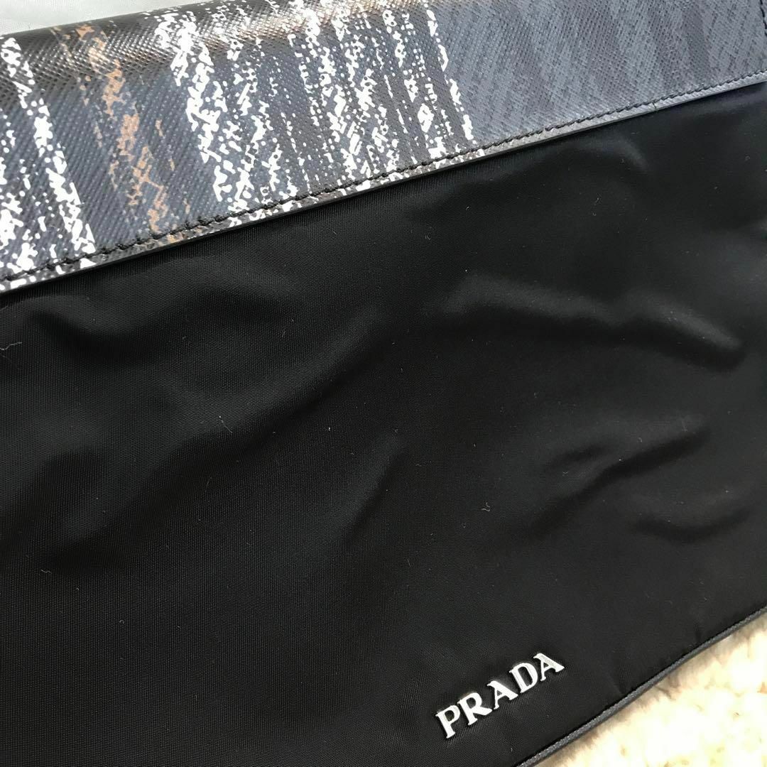 PRADA(プラダ)の★美品★PRADA　BORSA  A MANO　ハンドバッグ　ナイロン　レザー レディースのバッグ(ハンドバッグ)の商品写真