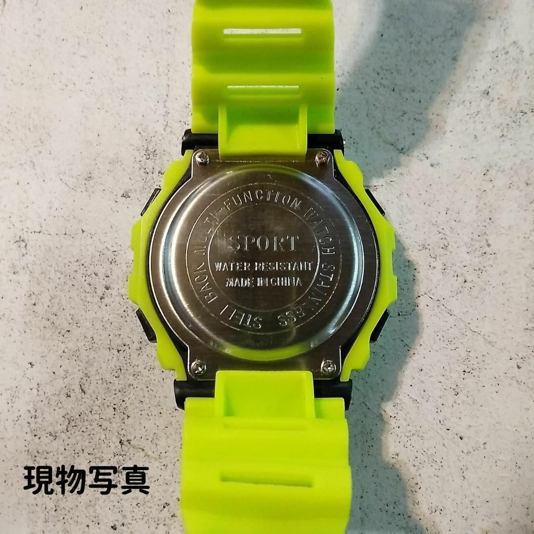 デジタルウォッチ　イエロー　グリーン　バックライト　色が変わる 　メンズ メンズの時計(腕時計(デジタル))の商品写真