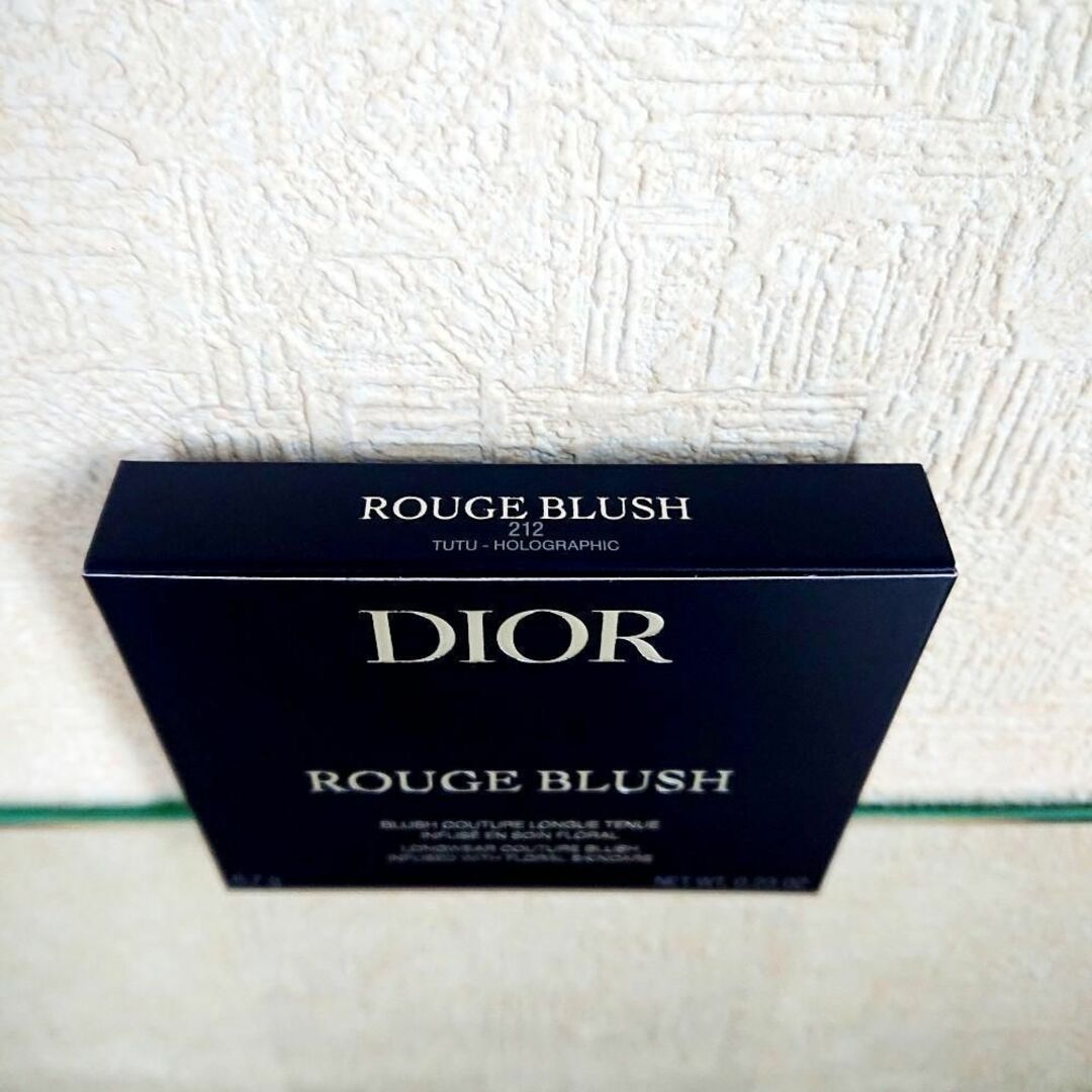 Dior(ディオール)のディオール スキン ルージュ ブラッシュ 212  チュチュ ホログラフィック コスメ/美容のベースメイク/化粧品(チーク)の商品写真