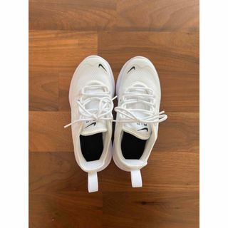 ナイキ(NIKE)のNIKE AIR MAX AXIS(スニーカー)