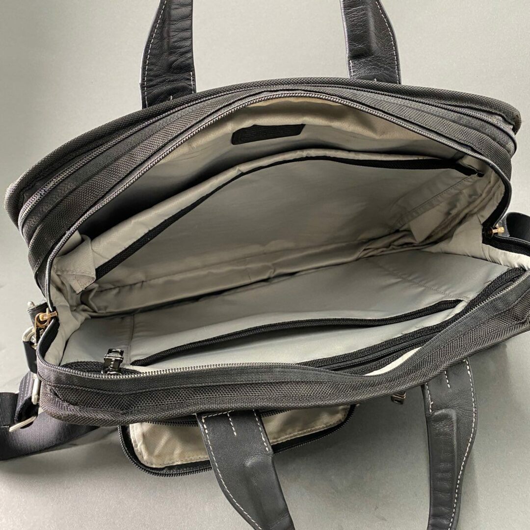 TUMI(トゥミ)の78b10 TUMI トゥミ ALPHA アルファ エキスパンダブル ブリーフケース ビジネスバッグ ブラック フォーマル 26118DS2E メンズのバッグ(ショルダーバッグ)の商品写真