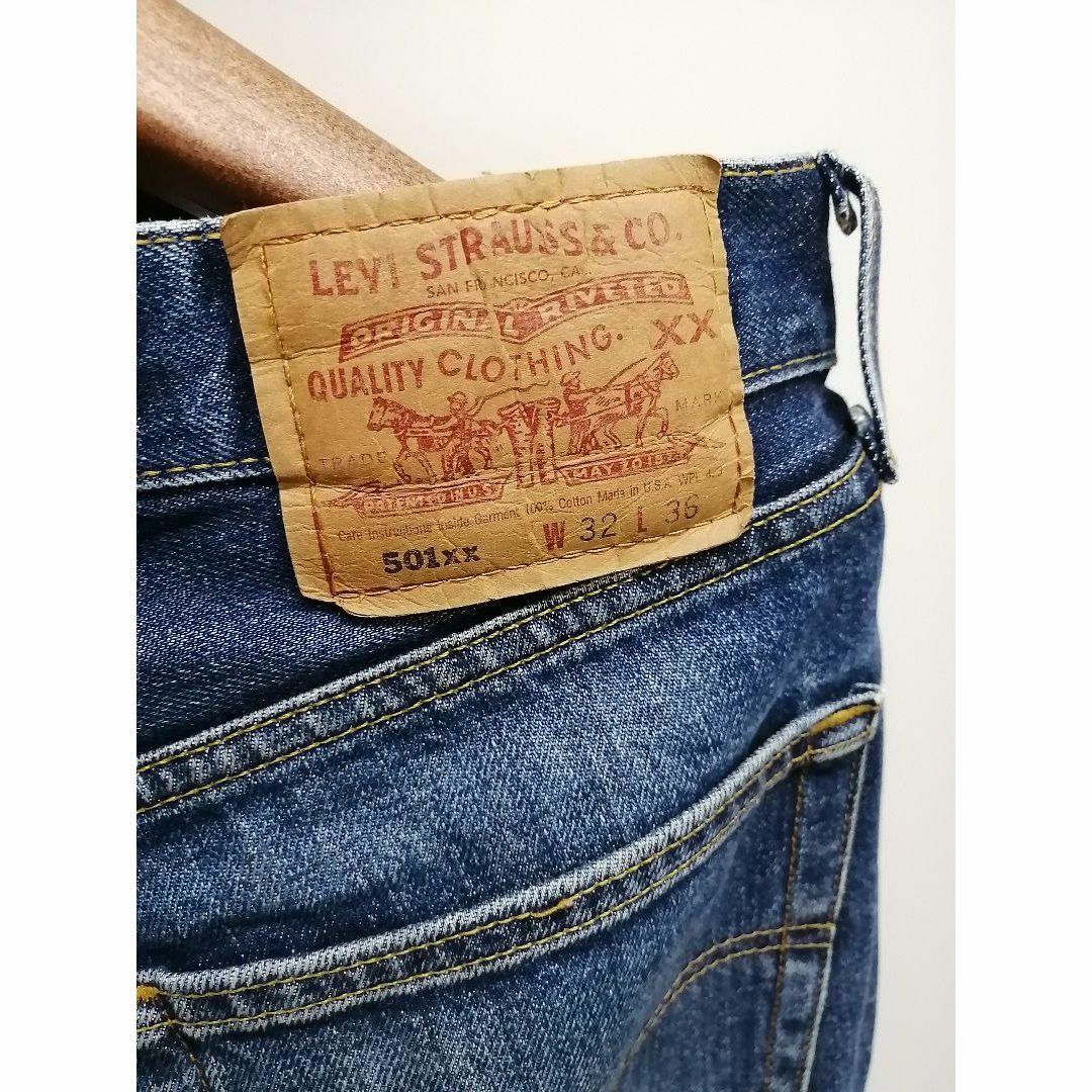 Levi's(リーバイス)の◆Levi's501　2000年製　アメリカ製　縦落ち　ひげ　32インチ メンズのパンツ(デニム/ジーンズ)の商品写真