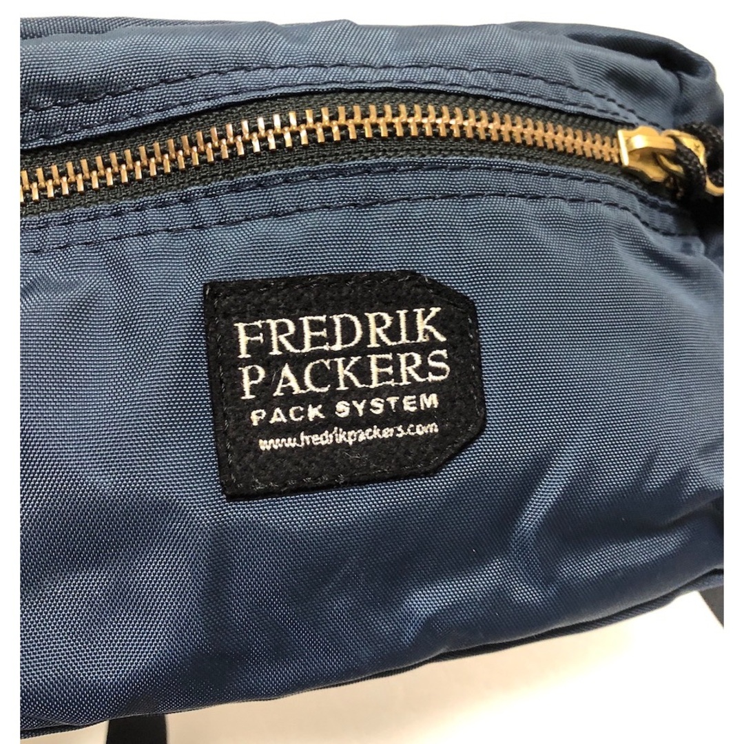 FREDRIK PACKERS(フレドリックパッカーズ)のフレドリックパッカーズ ショルダーバッグ 24012310 ネイビー　スクエア レディースのバッグ(ショルダーバッグ)の商品写真